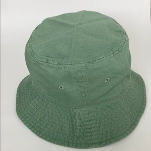❤️ Green bucket hat